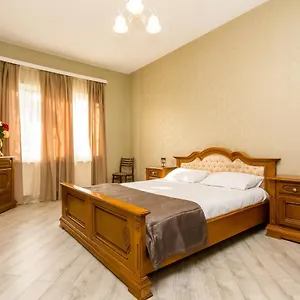 https://rustaveli-private-apartment.alltbilisihotels.com